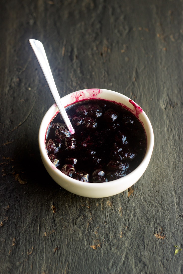 How to make blueberry sauce